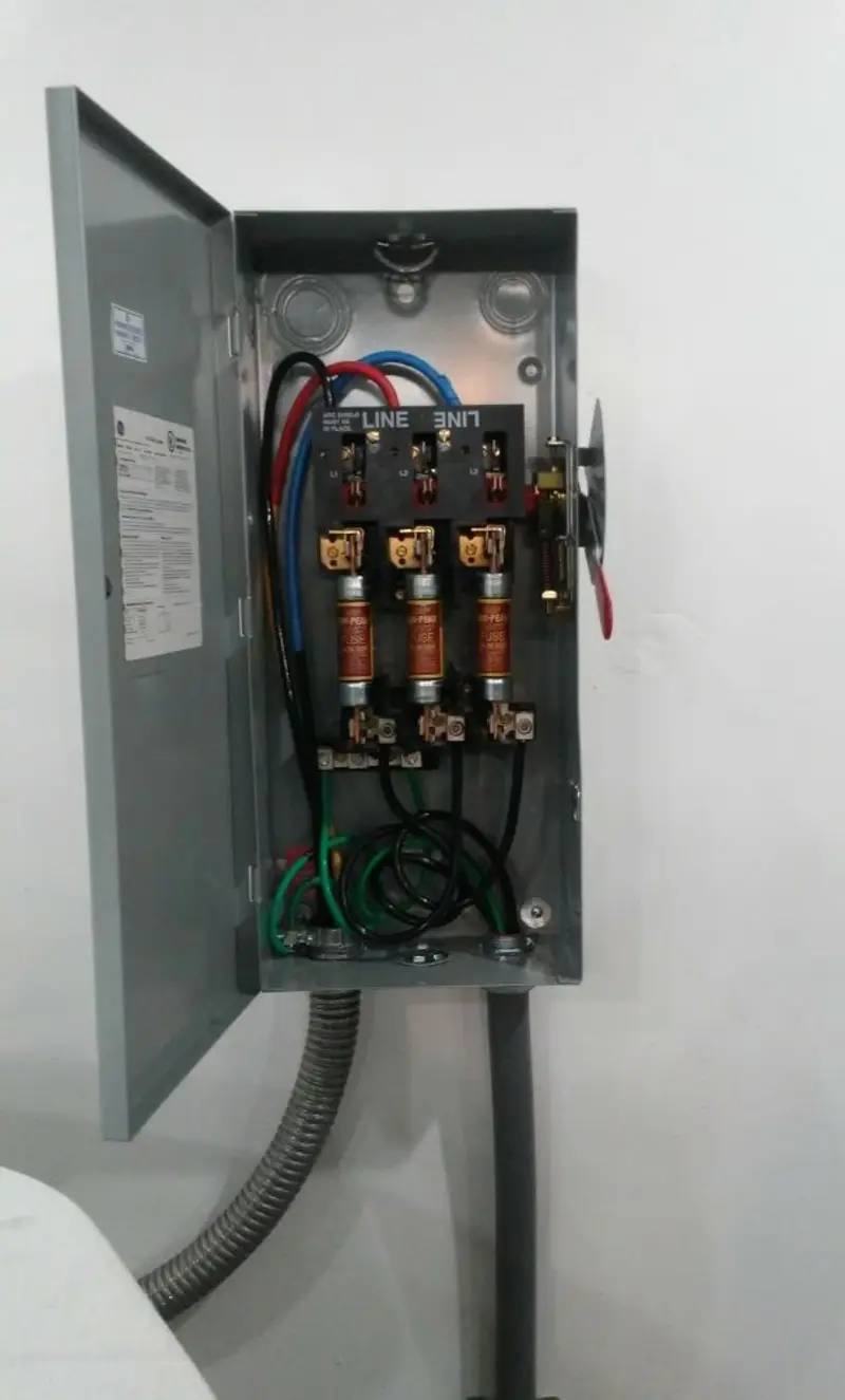 Three-phase disconnect switch installed for Electrical Wiring & Rewiring in Elkhart